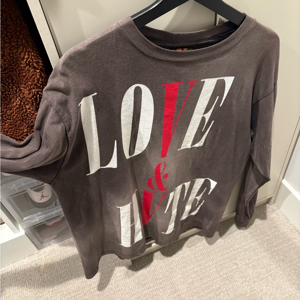 Graphic Long Sleeve Shirt with Love Print